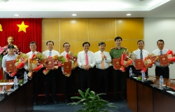 van phong quoc hoi co nu pho chu nhiem moi