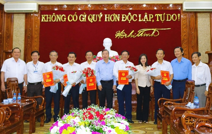 dieu dong bo nhiem nhan su 9 tinh thanh