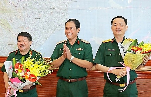 bo nhiem nhan su lanh dao moi quan doi cong an