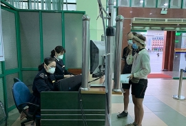 Lào Cai cho phép nhập cảnh một số trường hợp người nước ngoài
