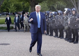 my doi pho nguoi bieu tinh tong thong trump bat dong voi cac bo truong