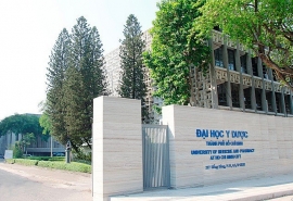 dh y duoc tphcm tang hoc phi 4 5 lan bo gd dt de nghi lam ro