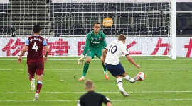 ket qua bang xep hang ngoai hang anh hom nay 246 tottenham ap sat top 5 leicester hut buoc