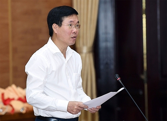 Thường trực Ban Bí thư Võ Văn Thưởng công bố quyết định của Bộ Chính trị (Ảnh: VGP)
