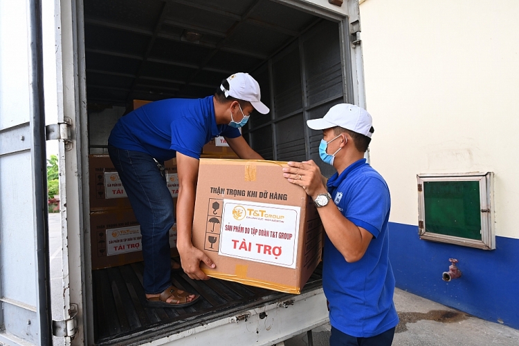 Lô hàng 500.000 bơm kim tiêm đầu tiên trong gói tài trợ đã được vận chuyển đến TP Hồ Chí Minh trong ngày 21/6 vừa qua