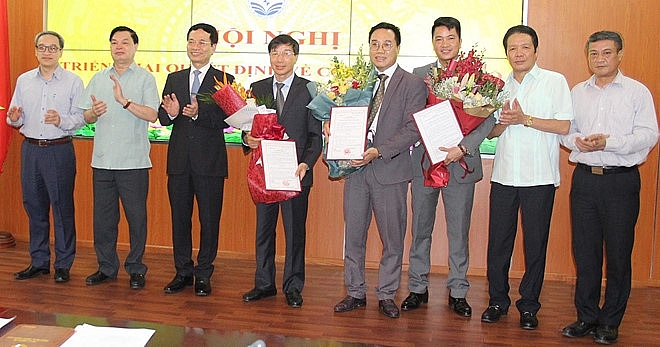 bo thong tin va truyen thong bo nhiem 2 tan cuc truong