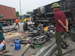 Vụ xe tải lật, đè chết 5 người ở Hải Dương: Tạm giữ hình sự tài xế