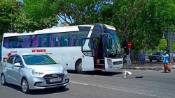 Xe qua vùng dịch COVID-19 không được dừng, đỗ để đón, trả khách