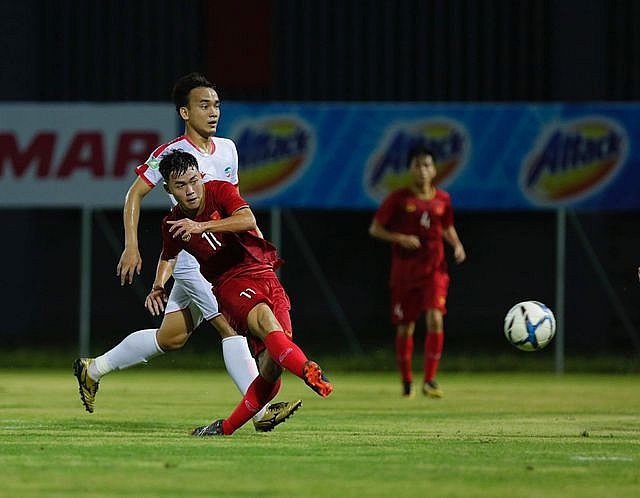 martin lo da duoi suc u22 viet nam thang nhe clb viettel 2 0