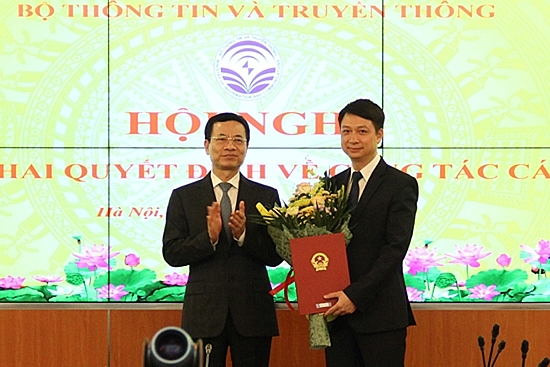 bo thong tin va truyen thong bo ngoai giao bo nhiem lanh dao moi