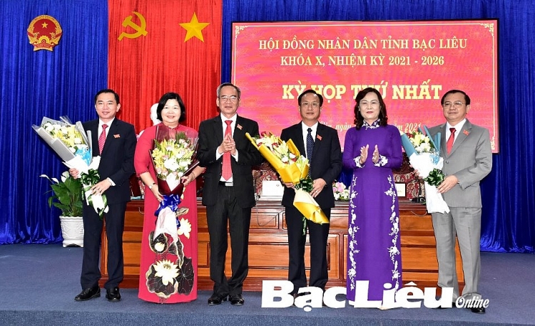 Các nhân sự trúng cử chức danh chủ chốt UBND tỉnh (Ảnh: Báo Bạc Liêu)