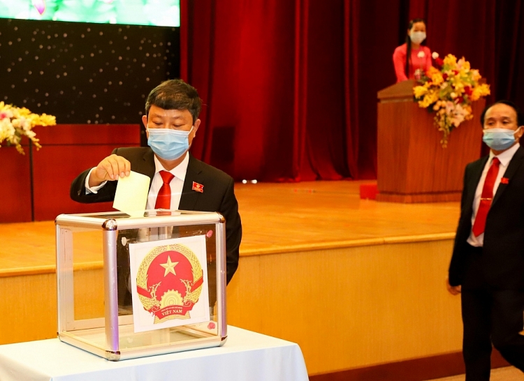Ông Trần Văn Minh trúng cử Chủ tịch UBND tỉnh Bình Dương