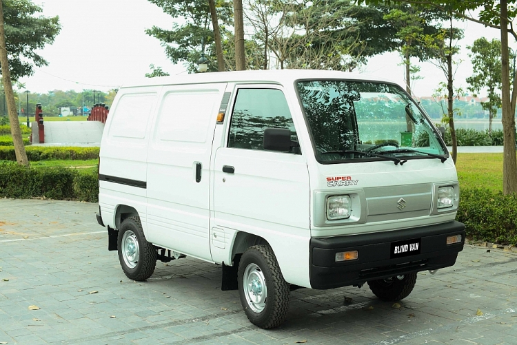 Blind Van chuyên chở thư tín, văn phòng phẩm, nước uống, thực phẩm, đồ điện tử... là hình ảnh rất quen thuộc.