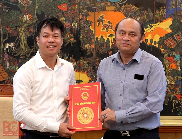 bo nhiem nhan su moi 6 dia phuong