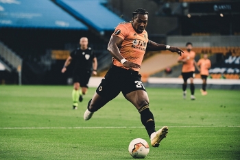 Soi kèo Sevilla vs Wolves (02h00,12/8): Ai sẽ là đối thủ tiếp theo của MU?