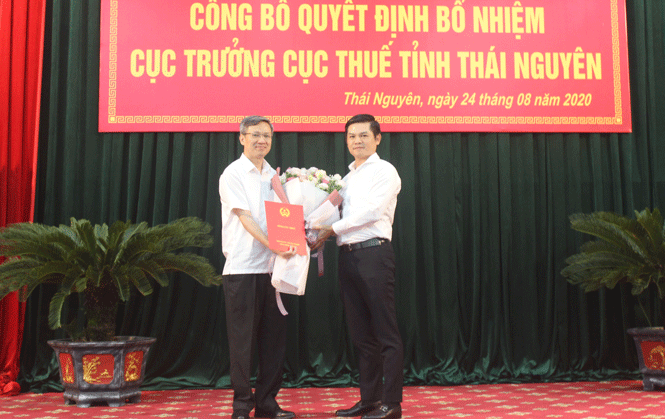 bo tai chinh bo giao duc va dao tao bo nhiem dieu dong nhan su moi