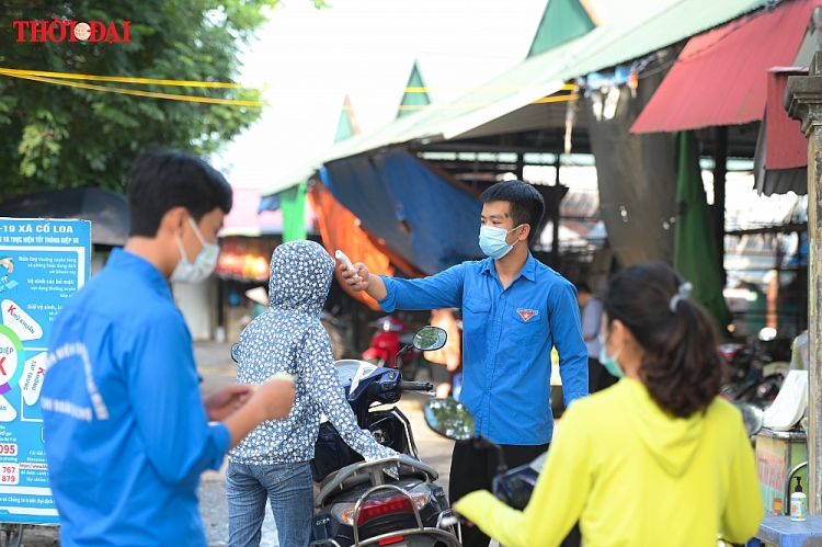 Hà Nội: Người dân nghiêm túc sử dụng phiếu đi chợ, tự giác chấp hành quy định giãn cách