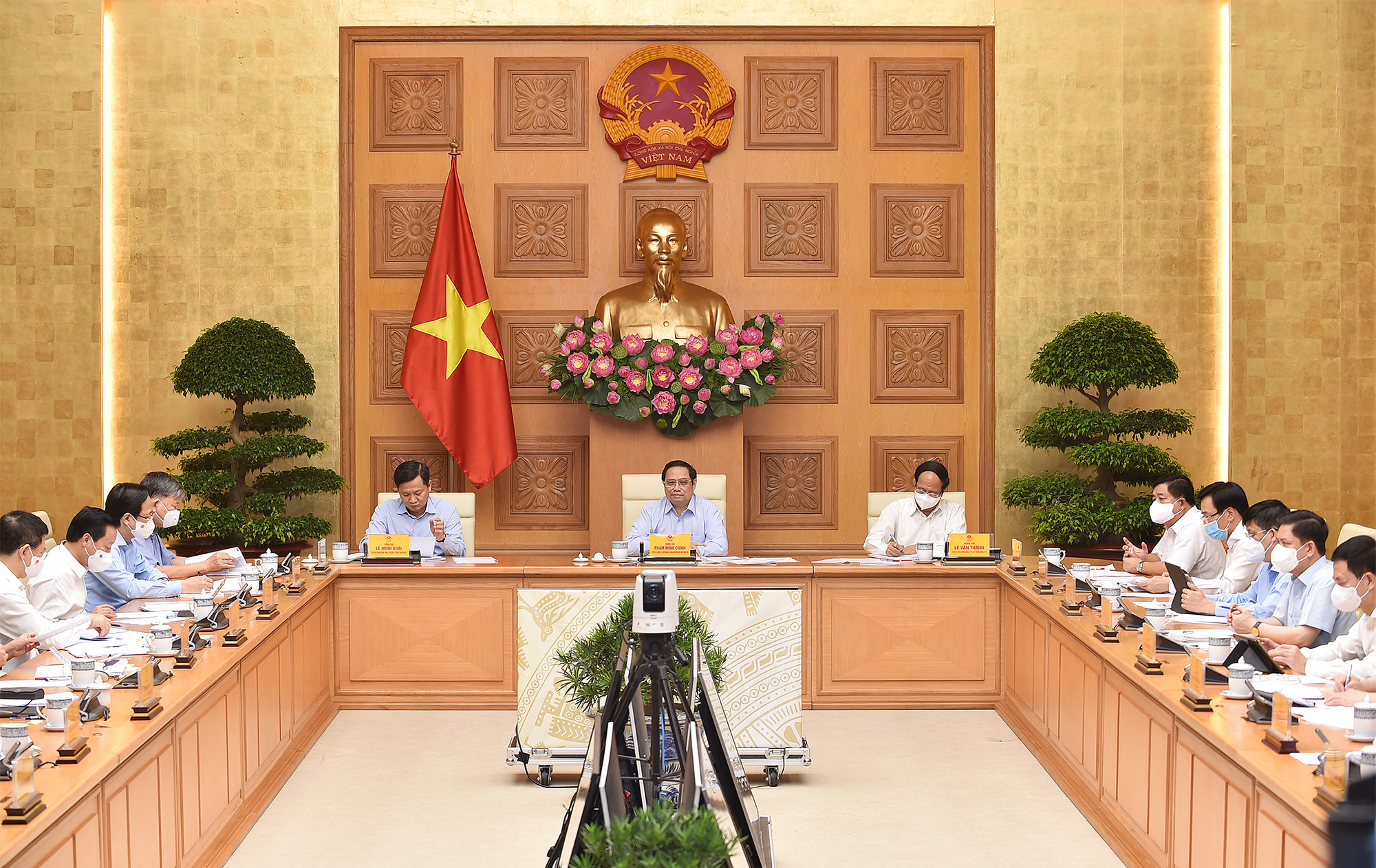 Chính phủ nỗ lực hết sức có thể để đồng hành, chia sẻ khó khăn với doanh nghiệp