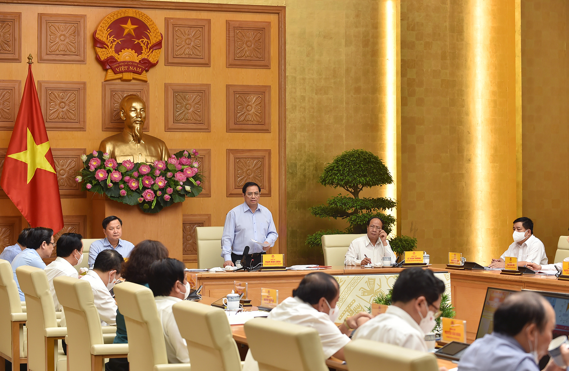 Chính phủ nỗ lực hết sức có thể để đồng hành, chia sẻ khó khăn với doanh nghiệp