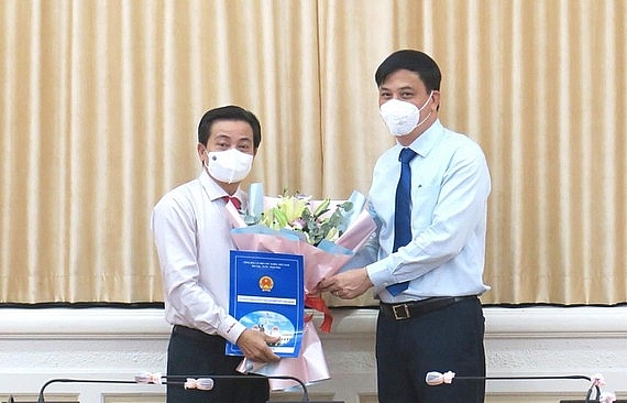 Loạt nhân sự, lãnh đạo mới được bổ nhiệm tại TP.HCM, An Giang, Nghệ An