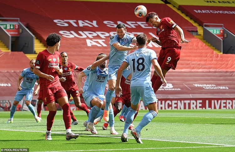 Liverpool (đỏ) nhiều khả năng sẽ giành trọn 3 điểm trước Burnley