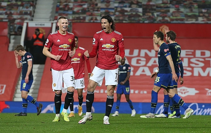 Southampton (đen) năm ngoái thua ngược 2-3 trước MU