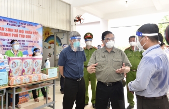 Thủ tướng yêu cầu dồn lực chăm lo cho nhân dân, tận dụng ‘thời gian vàng’ để đẩy lùi dịch bệnh nhanh nhất