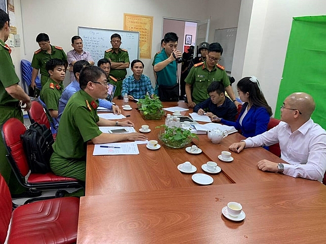 bat khan cap giam doc dia oc alibaba nguyen thai luyen