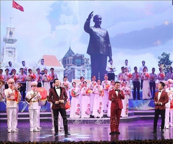 nhung giai dieu to quoc bat hu trong to quoc toi chua dep the bao gio