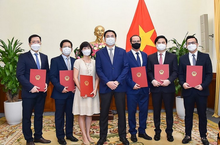 Nhân sự, lãnh đạo mới Ủy ban Trung ương MTTQ, Bộ Tài chính, Bộ Ngoại giao