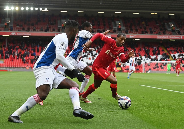 Liverpool (đỏ) là đối thủ quá sức đối với Crystal Palace lúc này