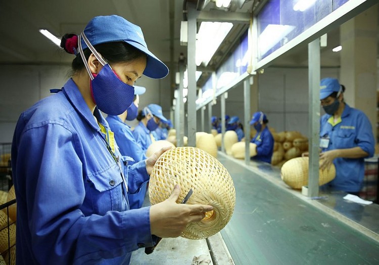 Chính sách mới nổi bật có hiệu lực từ tháng 10/2021