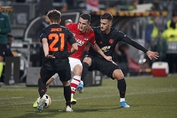 Hoà thất vọng AZ Alkmaar, MU tạo thống kê tệ chưa từng có