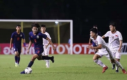 tran viet nam vs thai lan chay ve chi sau 1 phut