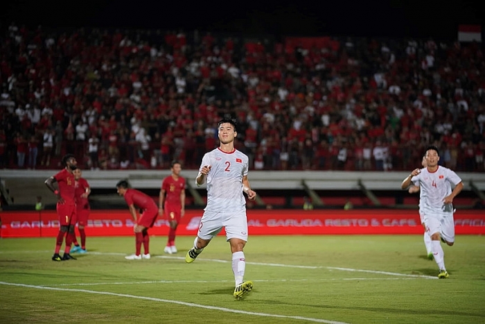 video duy manh chop thoi co ghi ban mo ty so cho dtvn