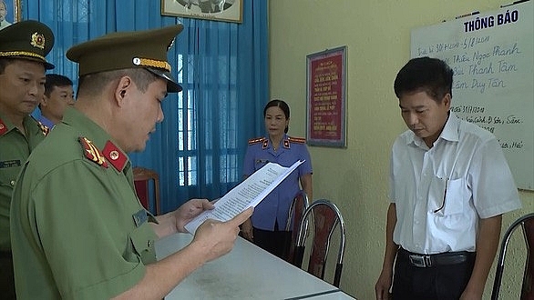 cuu pho giam doc so gddt son la bi cao bi ep ghi loi khai