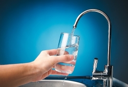 Qua 4 lần xét nghiệm, nước sông Đà đã đạt quy chuẩn hay chưa?