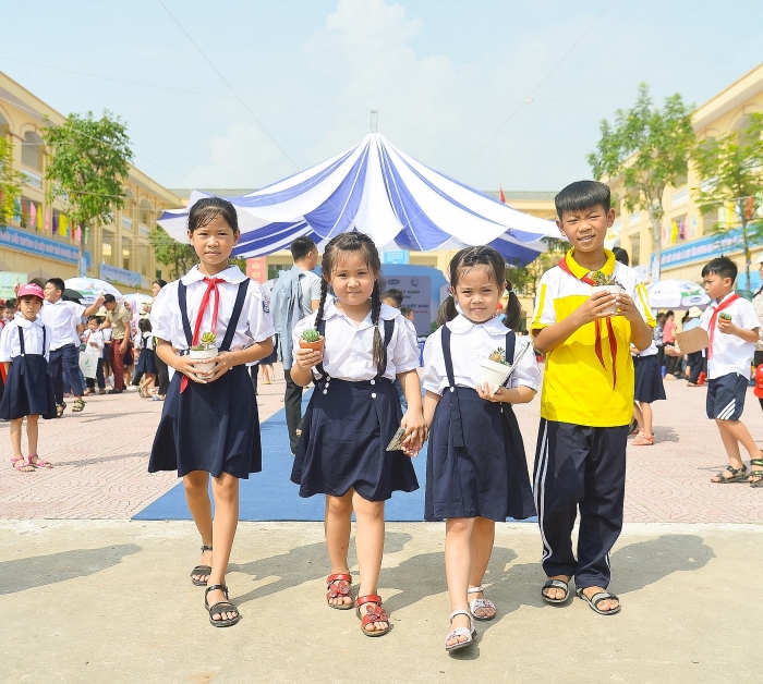 sua hoc duong no luc de tre em viet nam cao lon khoe manh hon