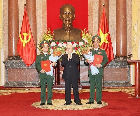 hai si quan duoc thang quan ham thuong tuong