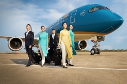 hanh khach dau bung may bay vietnam airlines ha canh khan cap xuong an do