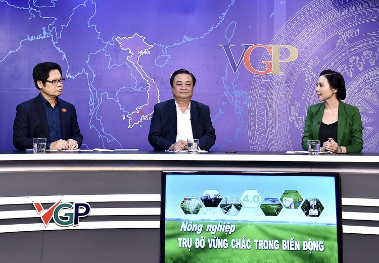 Tọa đàm “Nông nghiệp: Trụ đỡ vững chắc trong biến động” do Cổng TTĐT Chính phủ tổ chức chiều 28/10 (Ảnh: VGP/Nhật Bắc)