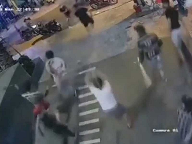 he lo tinh tiet moi trong vu quan xa lo bi giang ho chem tu vong