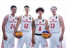 nghe si nha hat cheo ha noi doan ca mua nhac thang long don tet cung nguoi viet o ba lan