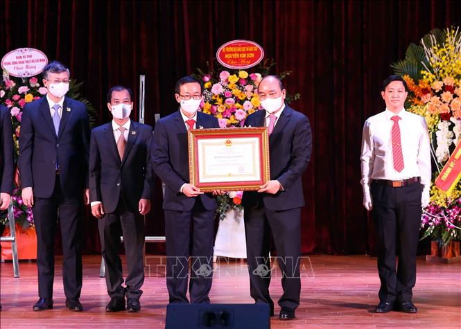 Chủ tịch nước Nguyễn Xuân Phúc: ‘Chúng ta sẽ có nhiều trò giỏi khi có nhiều thầy giỏi’