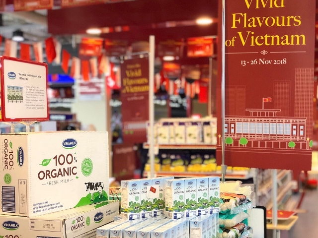 Sữa tươi Organic của Vinamilk chiếm trọn tình cảm người dân Singapore sua tuoi organic cua vinamilk chiem tron tinh cam nguoi dan singapore