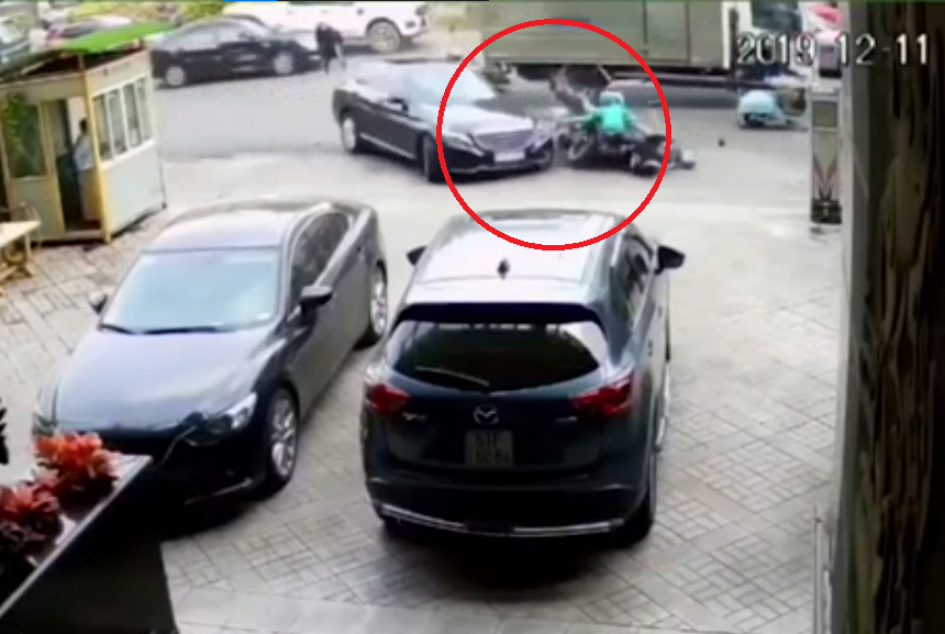 trieu hoi xe nhung sua loi au mercedes benz dinh an phat 20 trieu usd