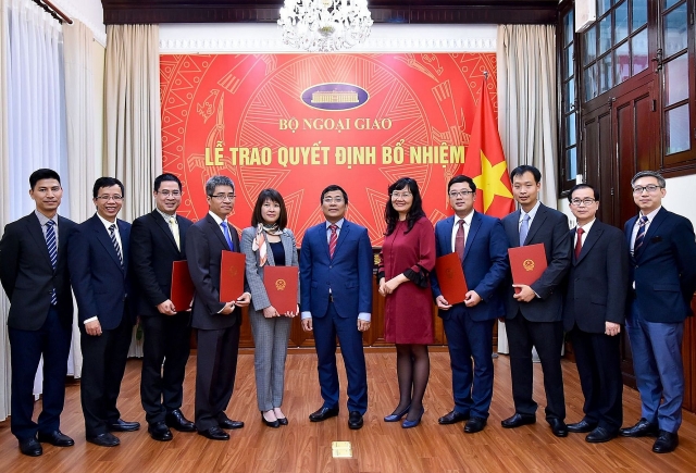 nhan su lanh dao moi bo ngoai giao van phong quoc hoi