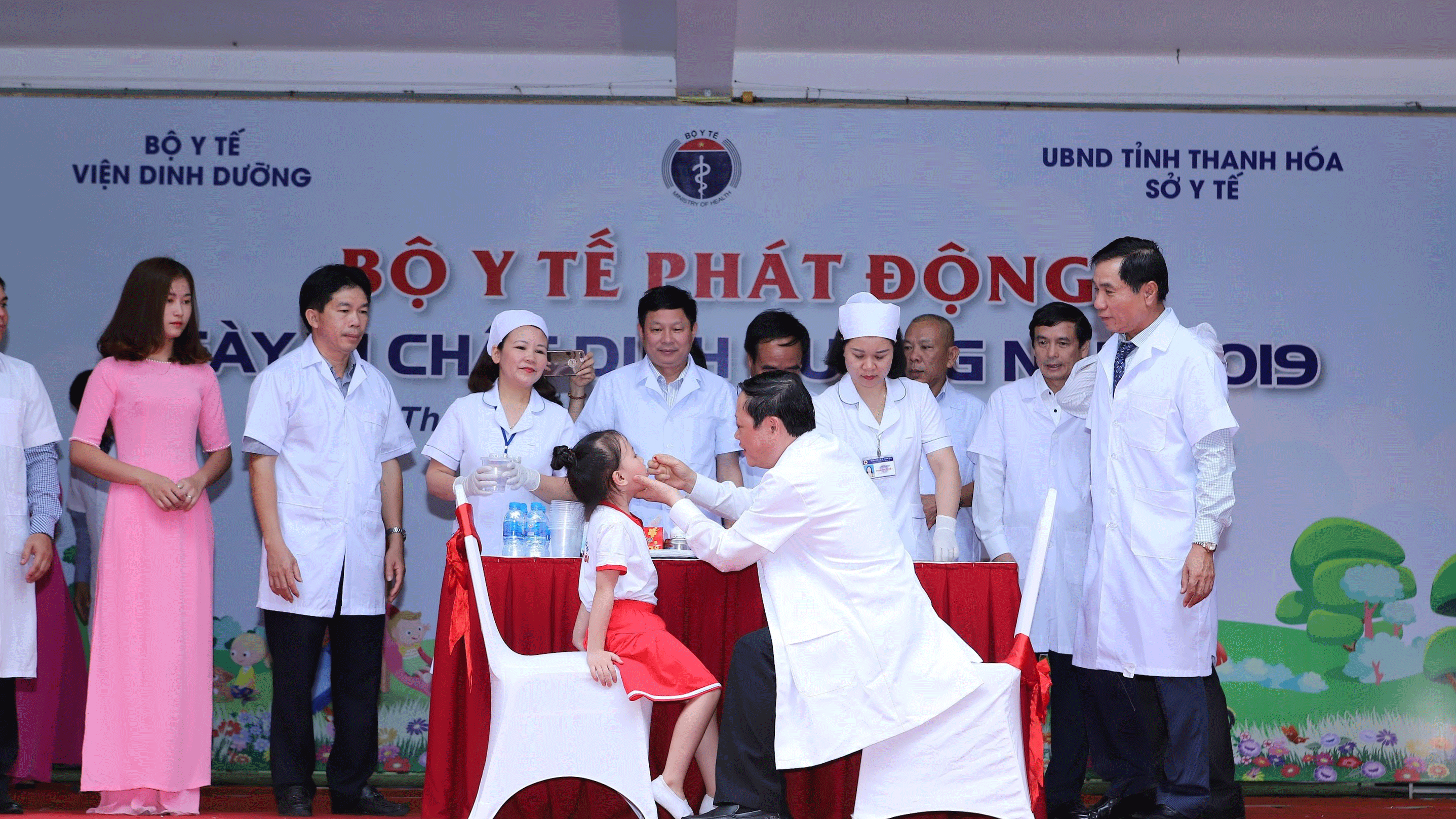 Viện Dinh dưỡng quốc gia: Bổ sung 21 vi chất vào sữa học đường hoàn toàn khách quan, khoa học vien dinh duong quoc gia bo sung 21 vi chat vao sua hoc duong hoan toan khach quan khoa hoc