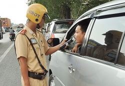 Chỉ người đi bộ mới được uống rượu bia khi ra đường từ 1/1/2020