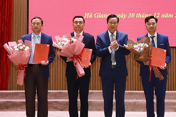 Tin tức bổ nhiệm nhân sự mới Hà Giang, Thái Nguyên, Đắk Nông
